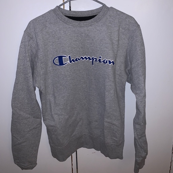 Champion Crewneck Sweatshirt! - Picture 1 of 4